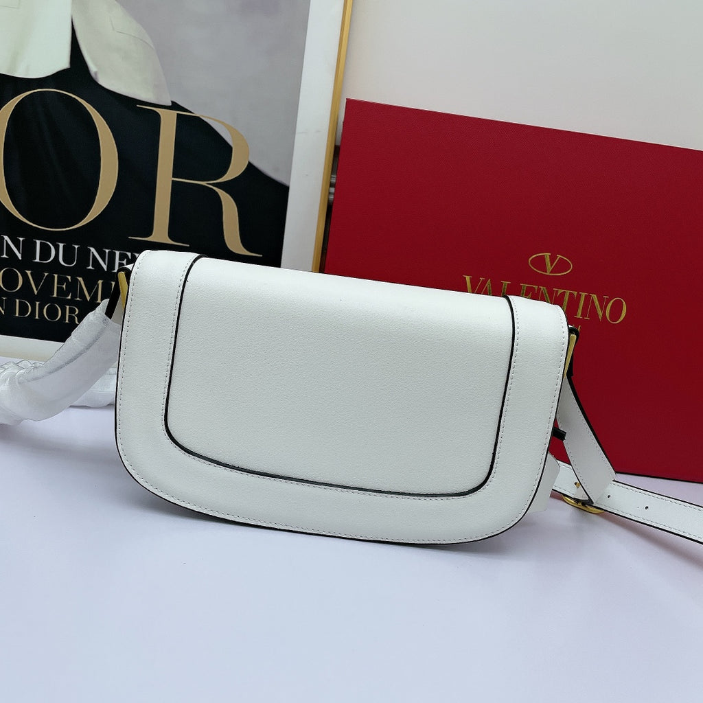 B5X111VL45 Popular  leather bag 