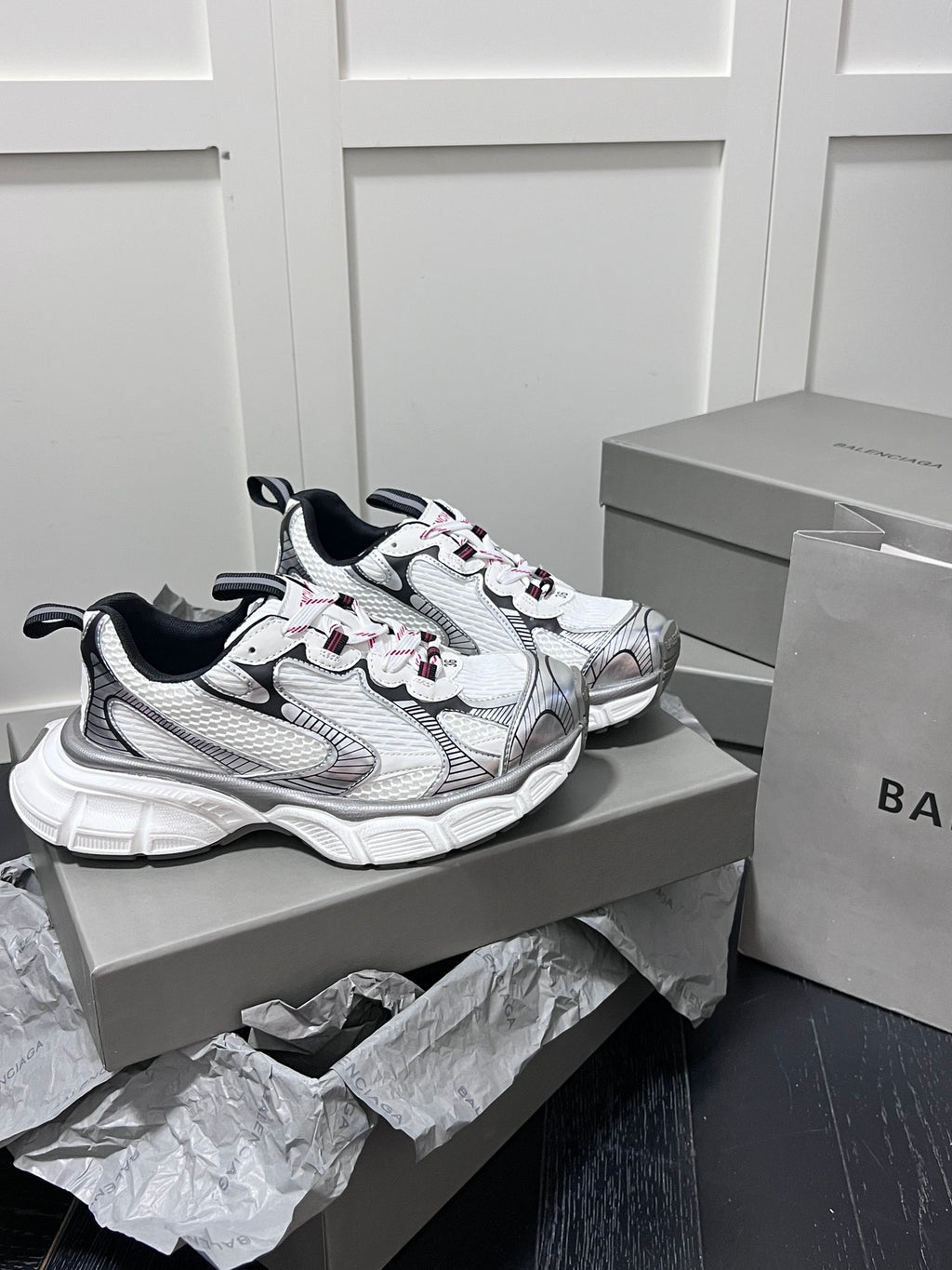 Z1Z54J115 Popular shoes