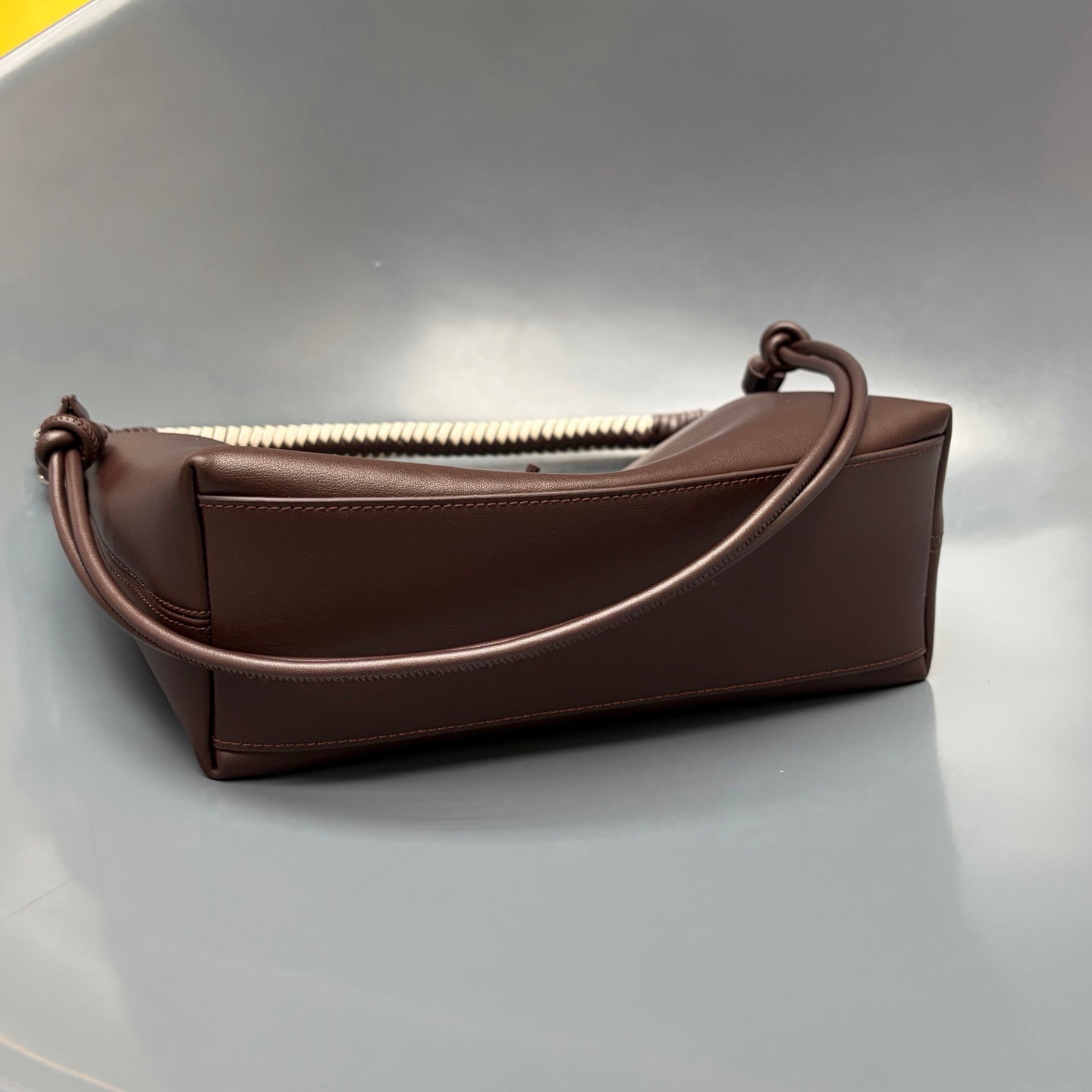 B1R66A13 Popular leather bag