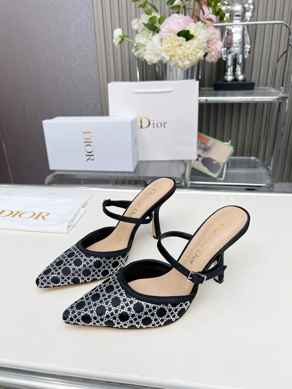 Z2Q95D117 Popular high-quality leather  High heels