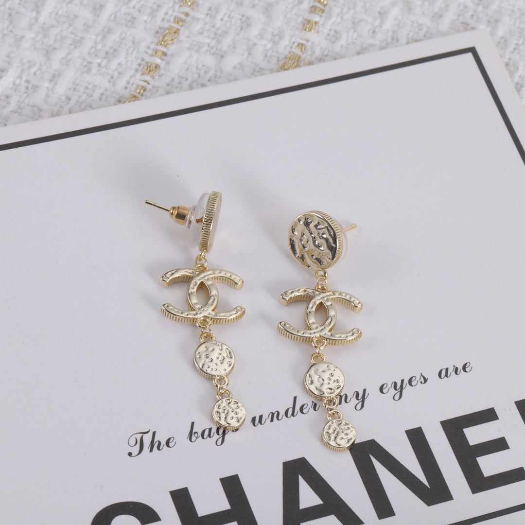 X1Z54C372E Popular Earrings