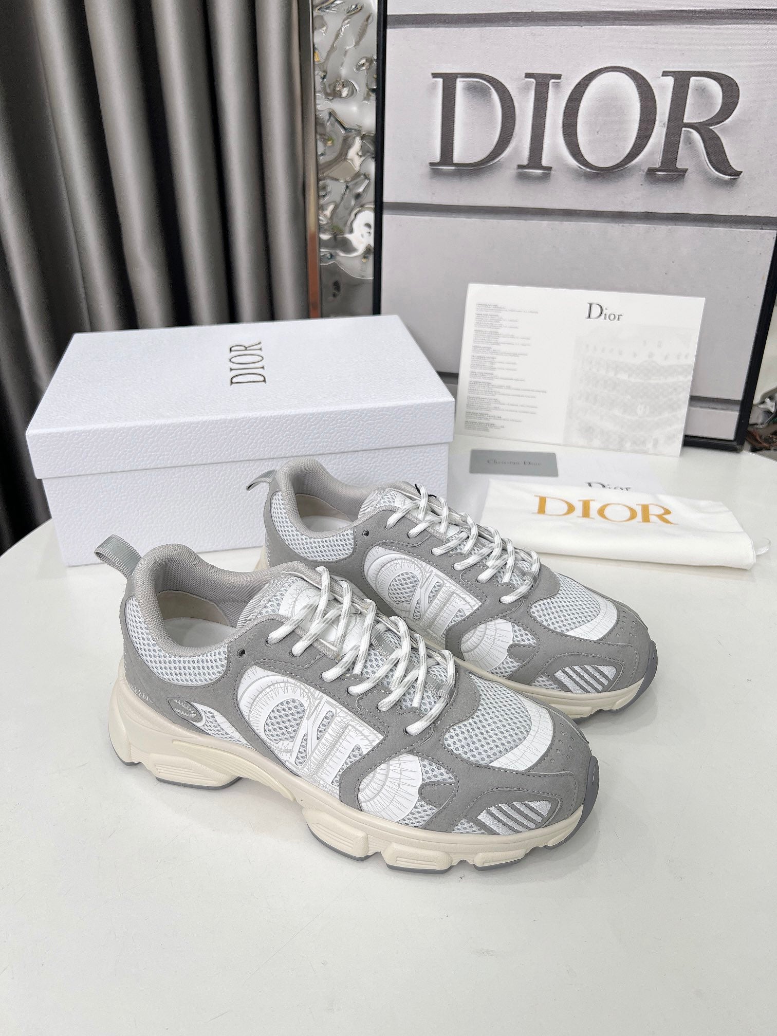 Z2Q105D314 Popular high-quality Shoes