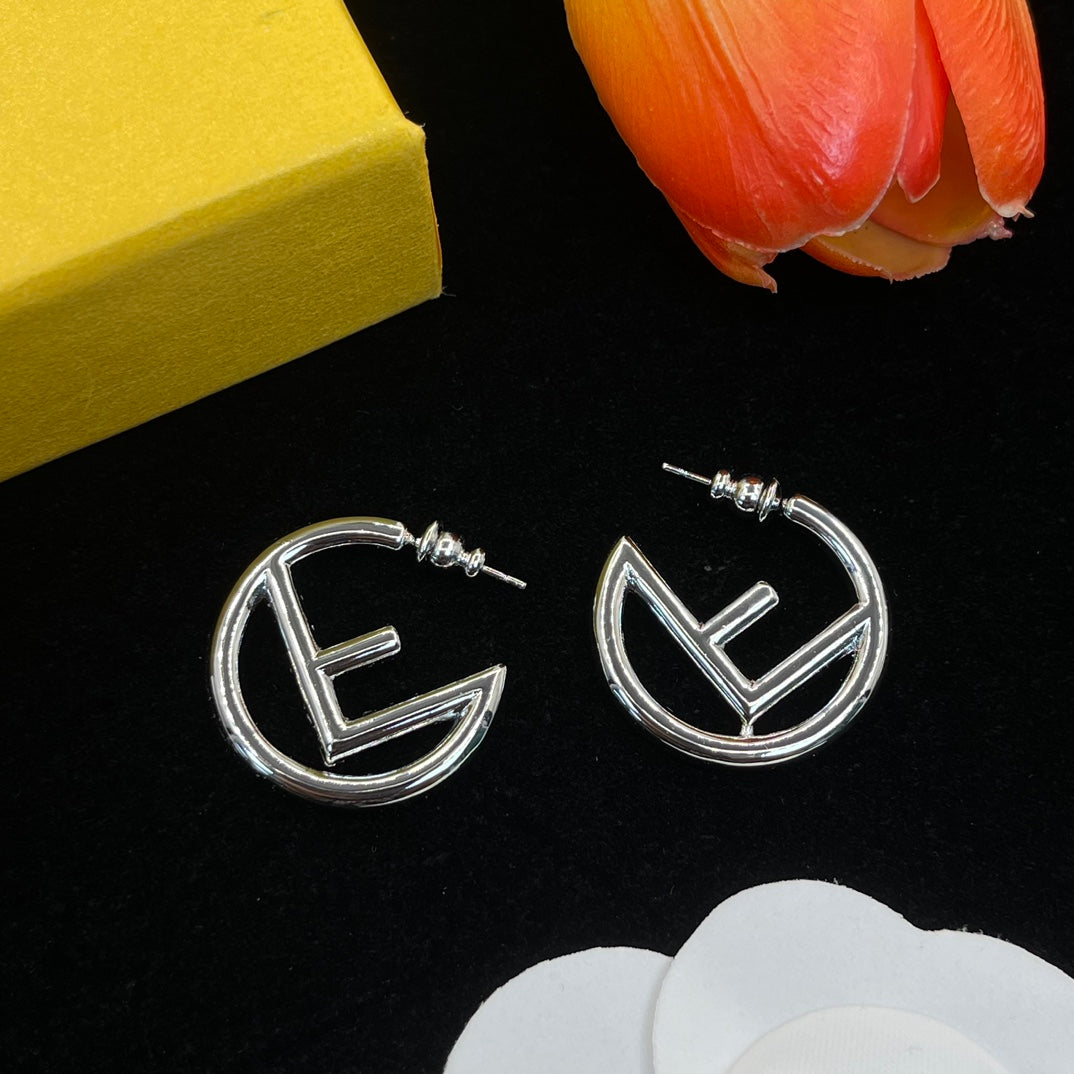 X1Z94F647E Popular  Earrings