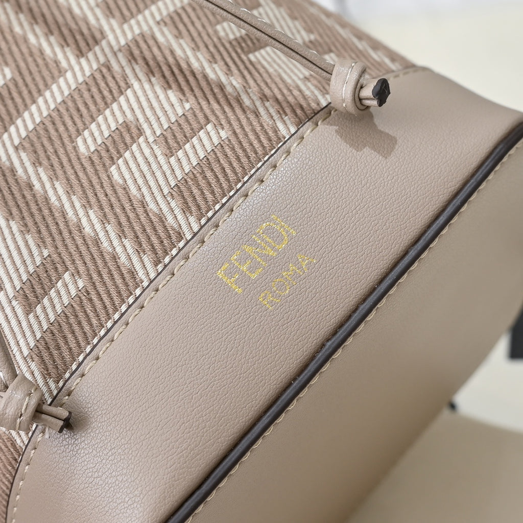 B1R15F11 Popular   bag