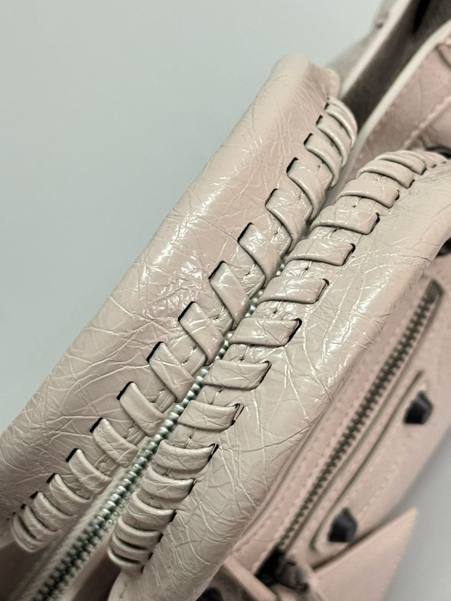 B1P36J115 Popular leather bag