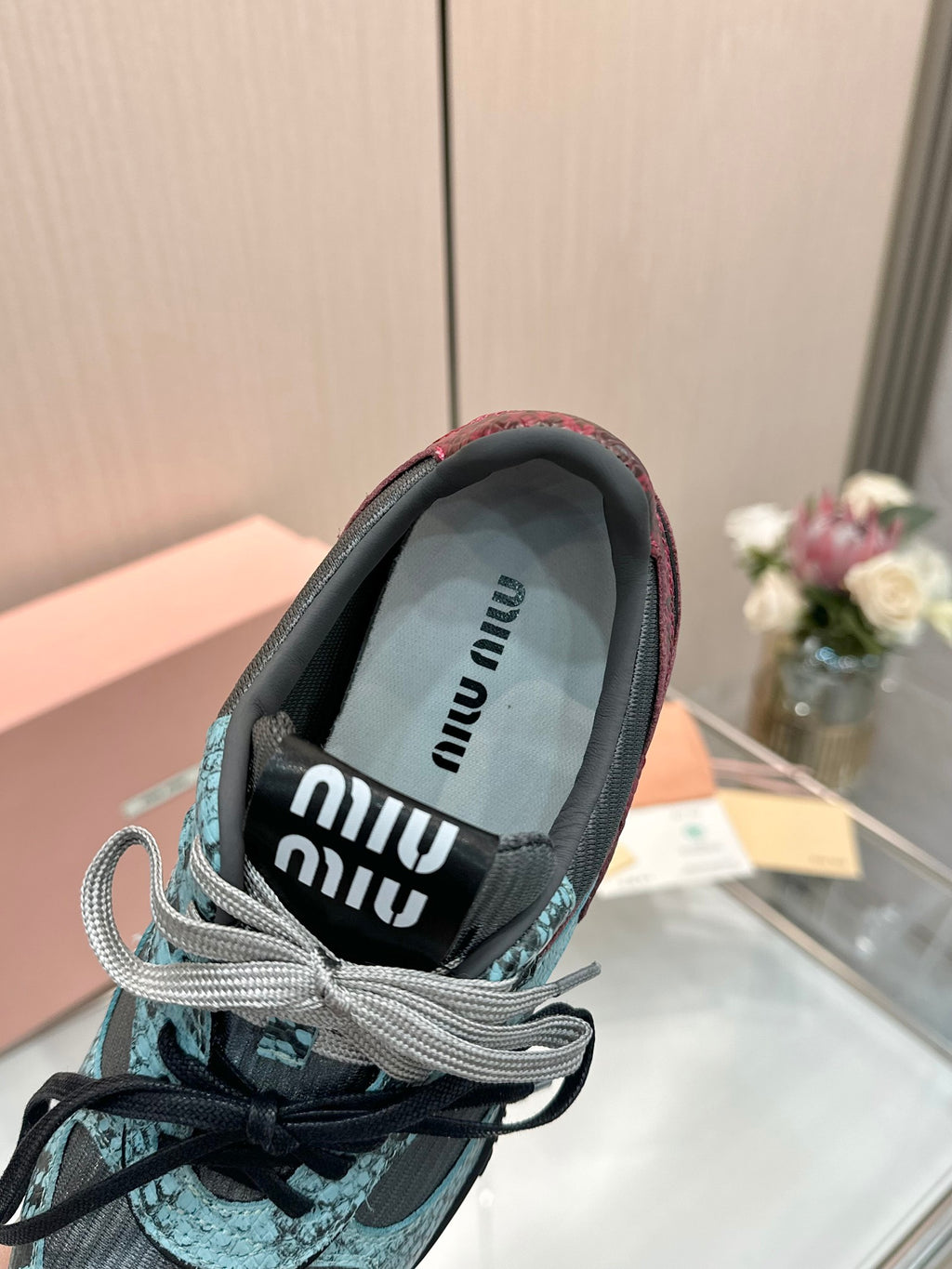 Z2Q105A246 Popular high-quality Shoes