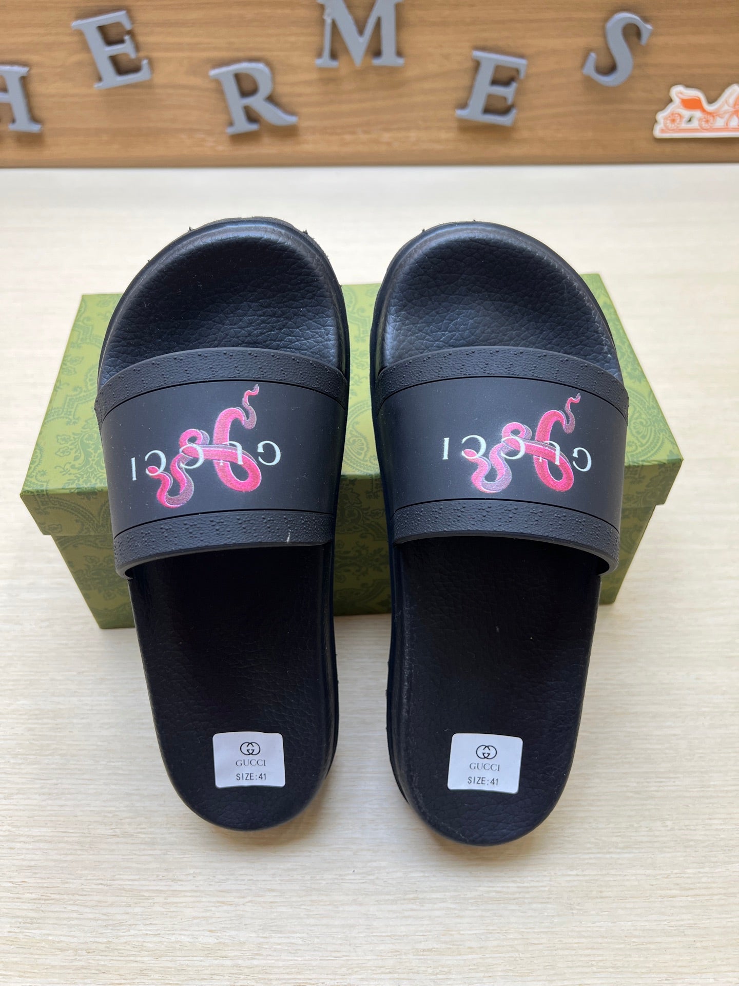 Z5R66B29 Popular Slippers