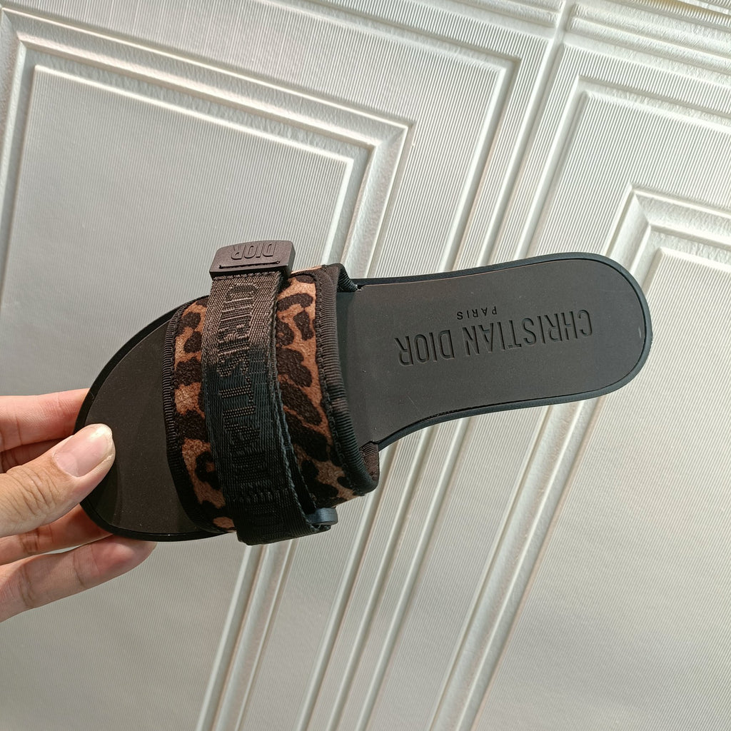 Z1ZD20 Popular Slippers