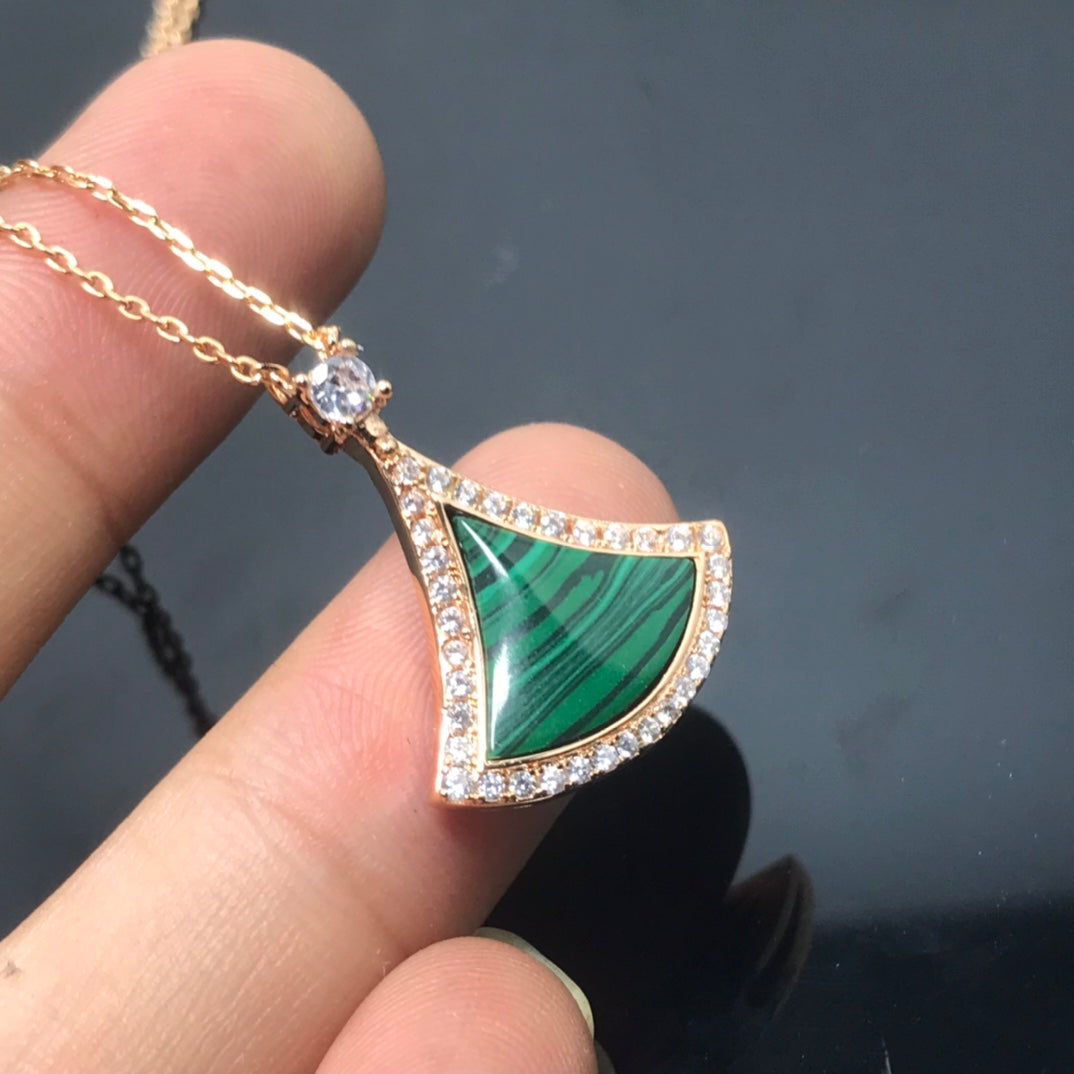 X1Q85S410X Popular Necklaces