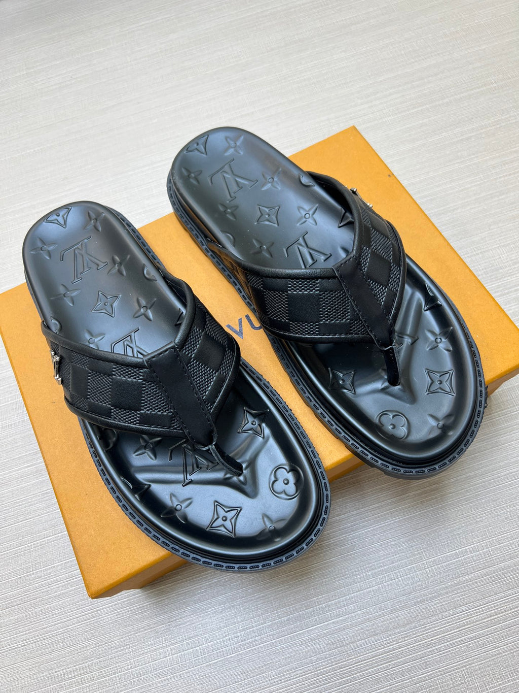 Z5Z35E303 Popular Slippers