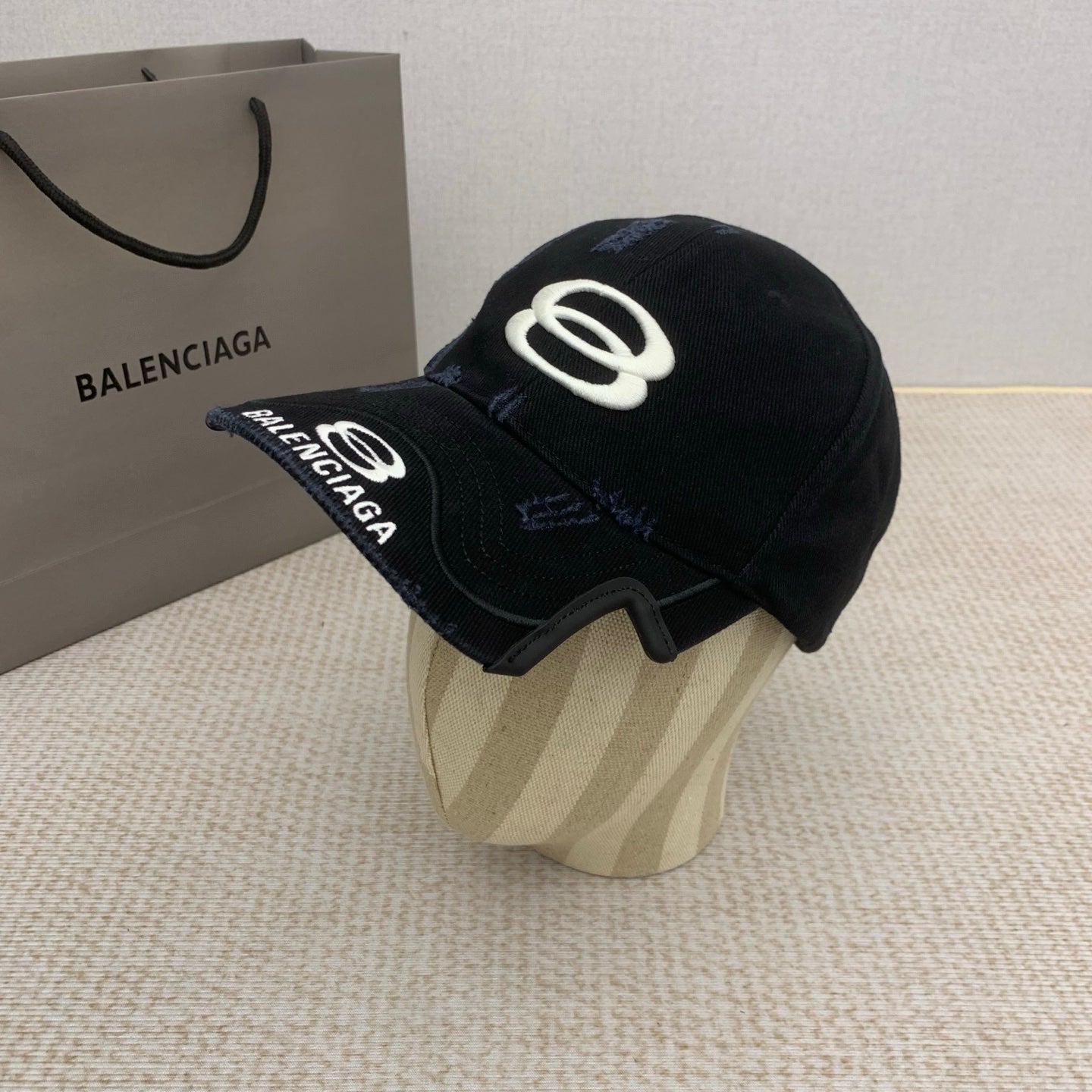M1N65J8 Popular  hats