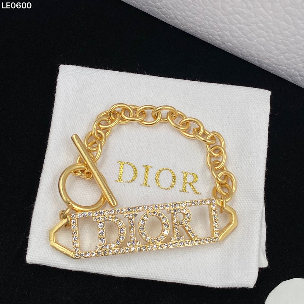 X1N65D7X Popular Necklaces..Bracelets