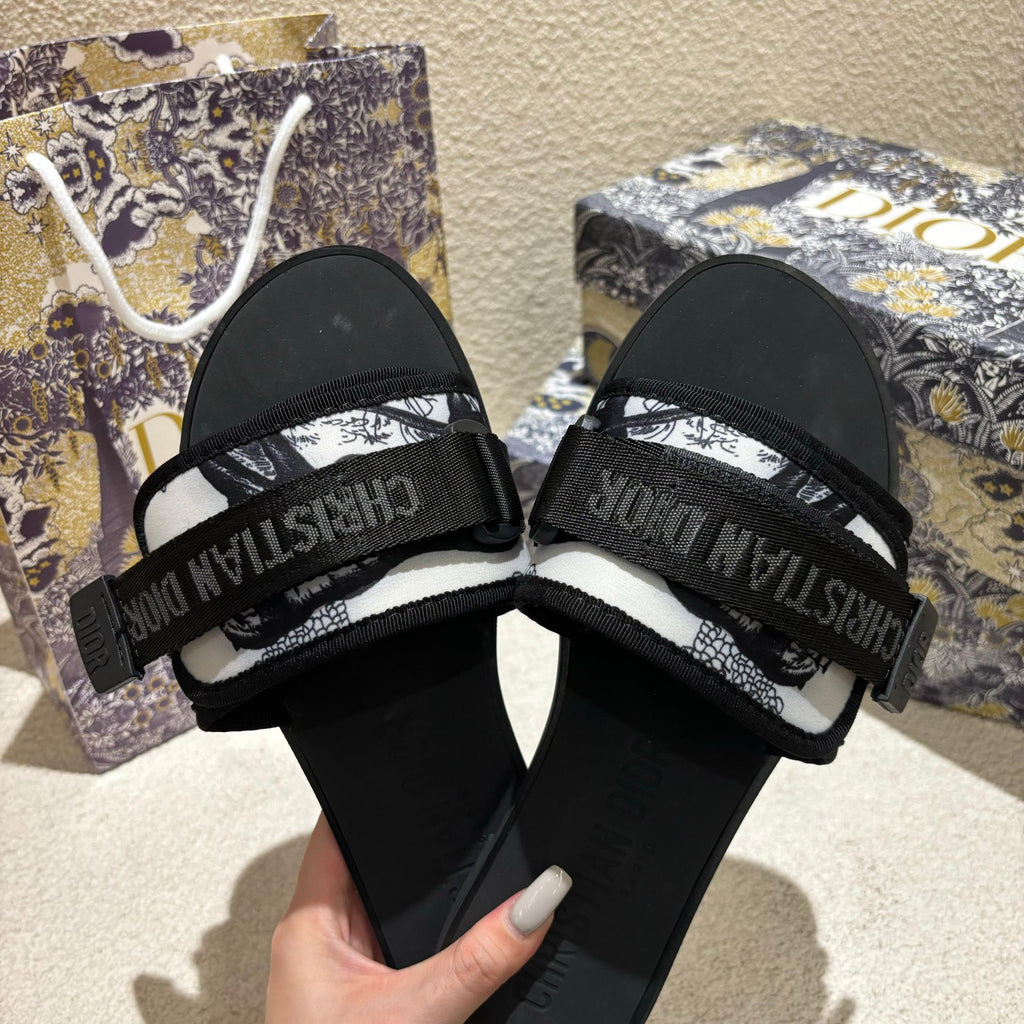 Z1ZD17 Popular slippers