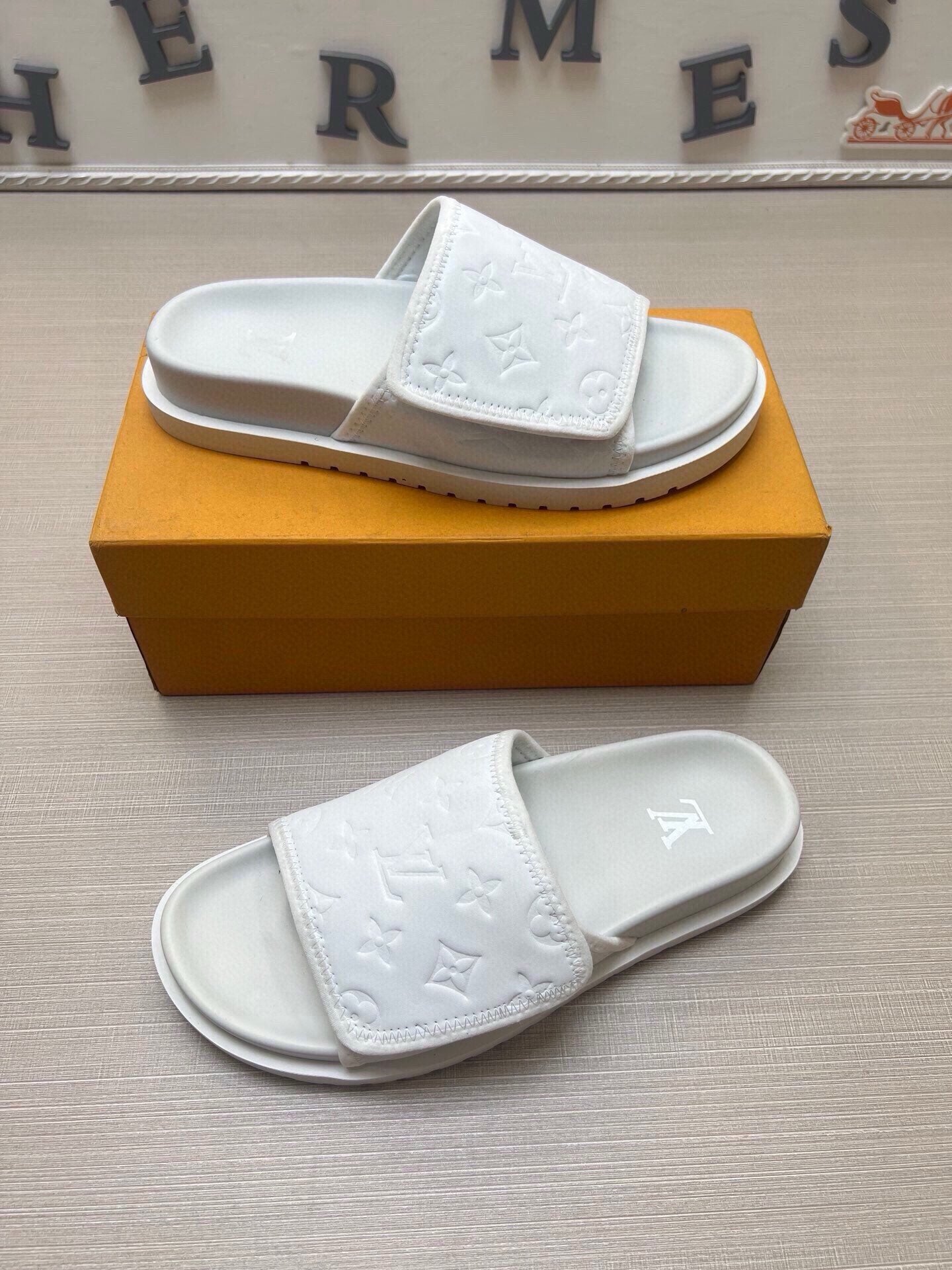Z5LE210 Popular Slippers