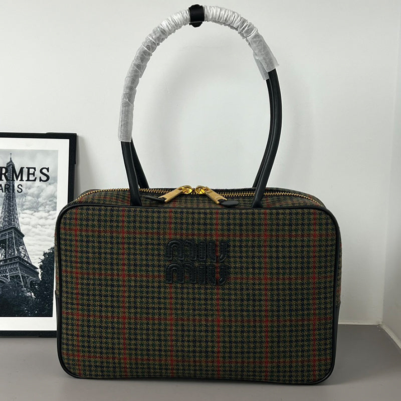 B1R15A46  Popular   bag