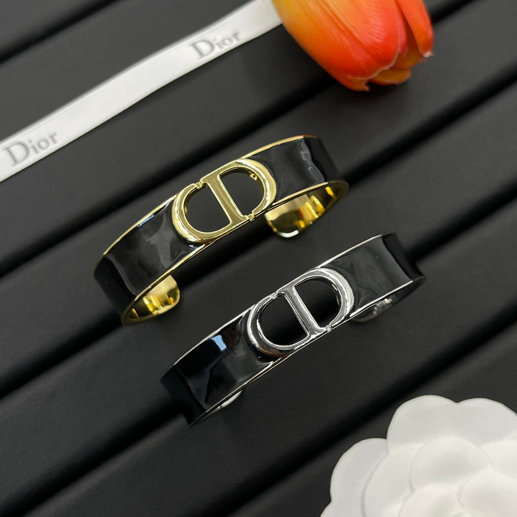 X1Z94D671K  Popular Bracelets