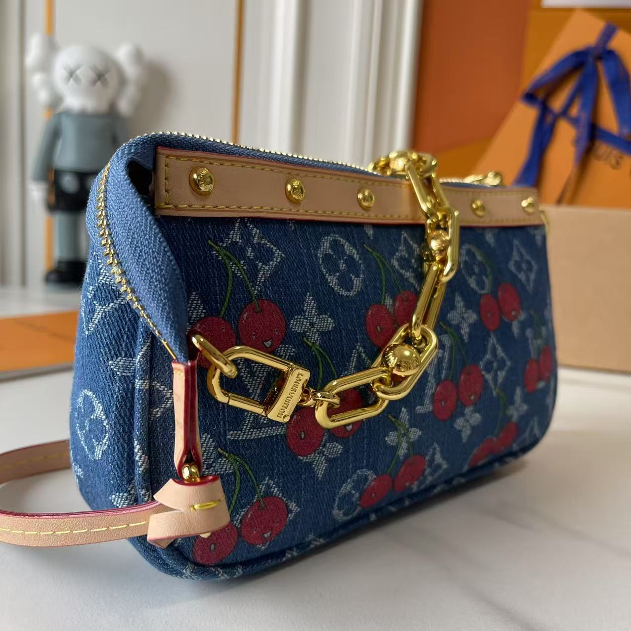B1P46E59 Popular denim material+leather bag