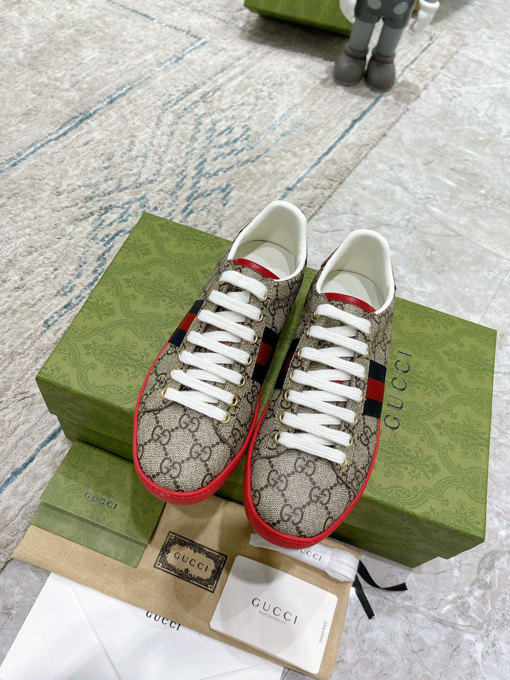 Z2Q105B202 Popular high-quality Shoes