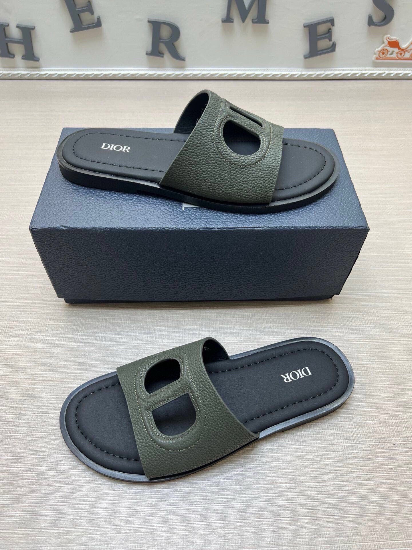Z5Z35D306 Popular Slippers