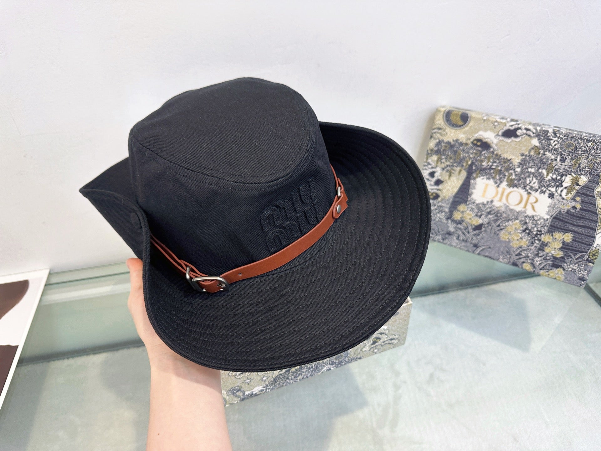 M1N76A2 Popular hats