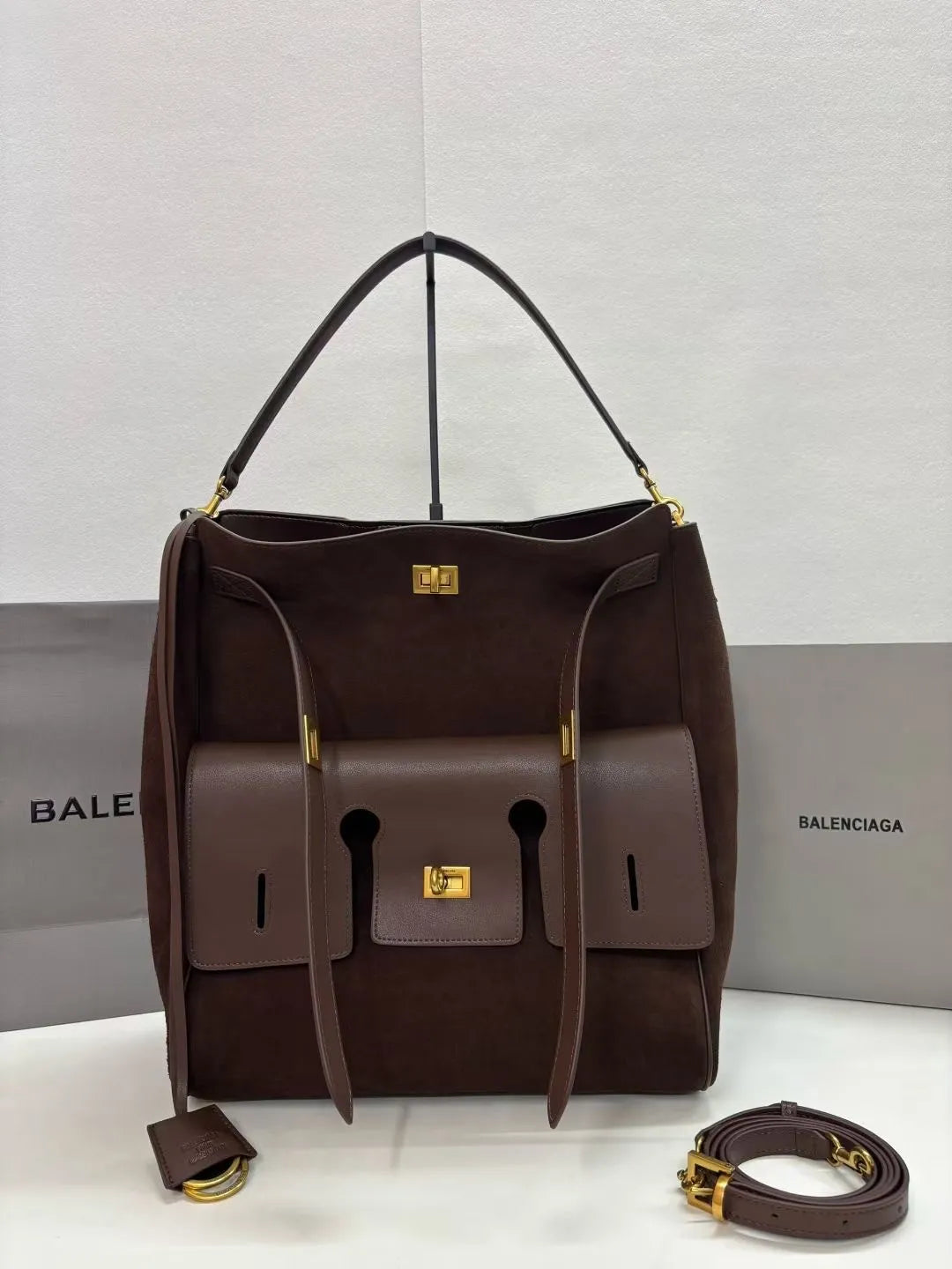 B1P36J121 Popular leather bag