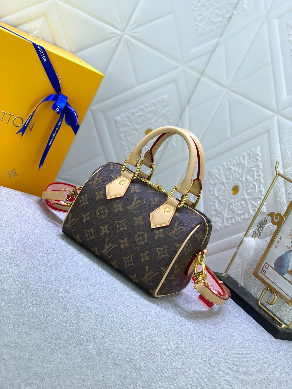 B12X73E44 Popular  leather bag 