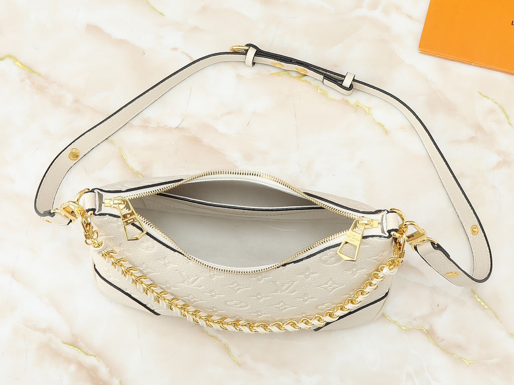 B1R76E49 Popular leather bag