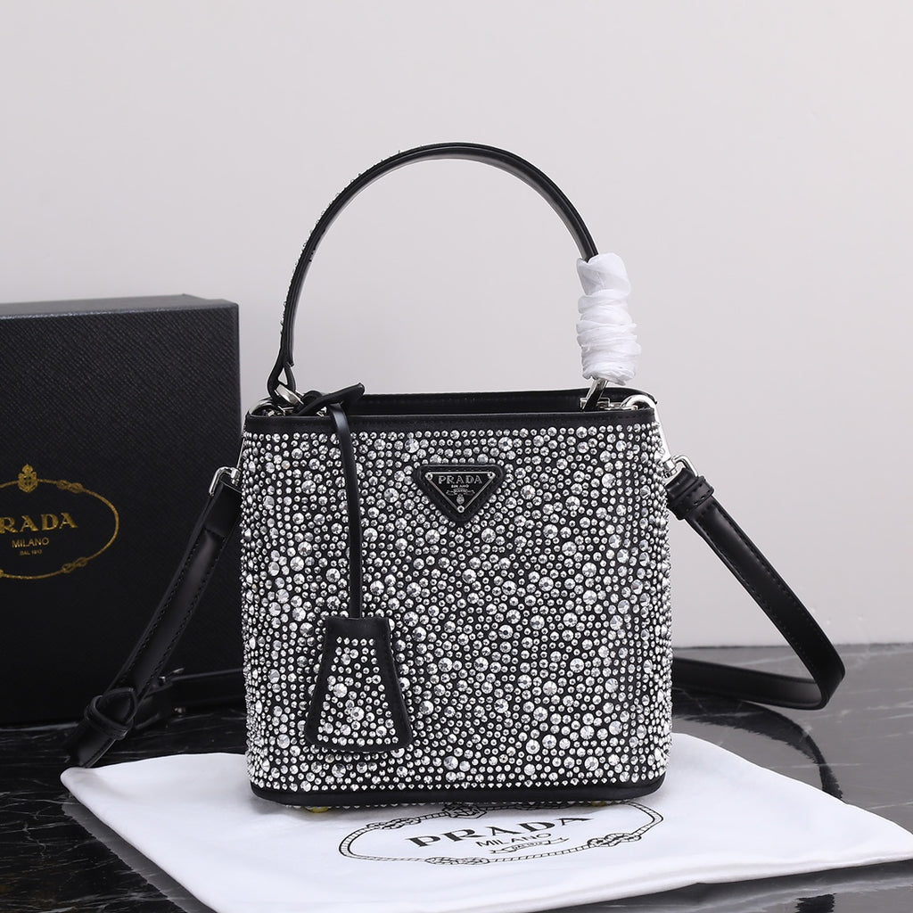 B12X44P265 Popular leather bag 