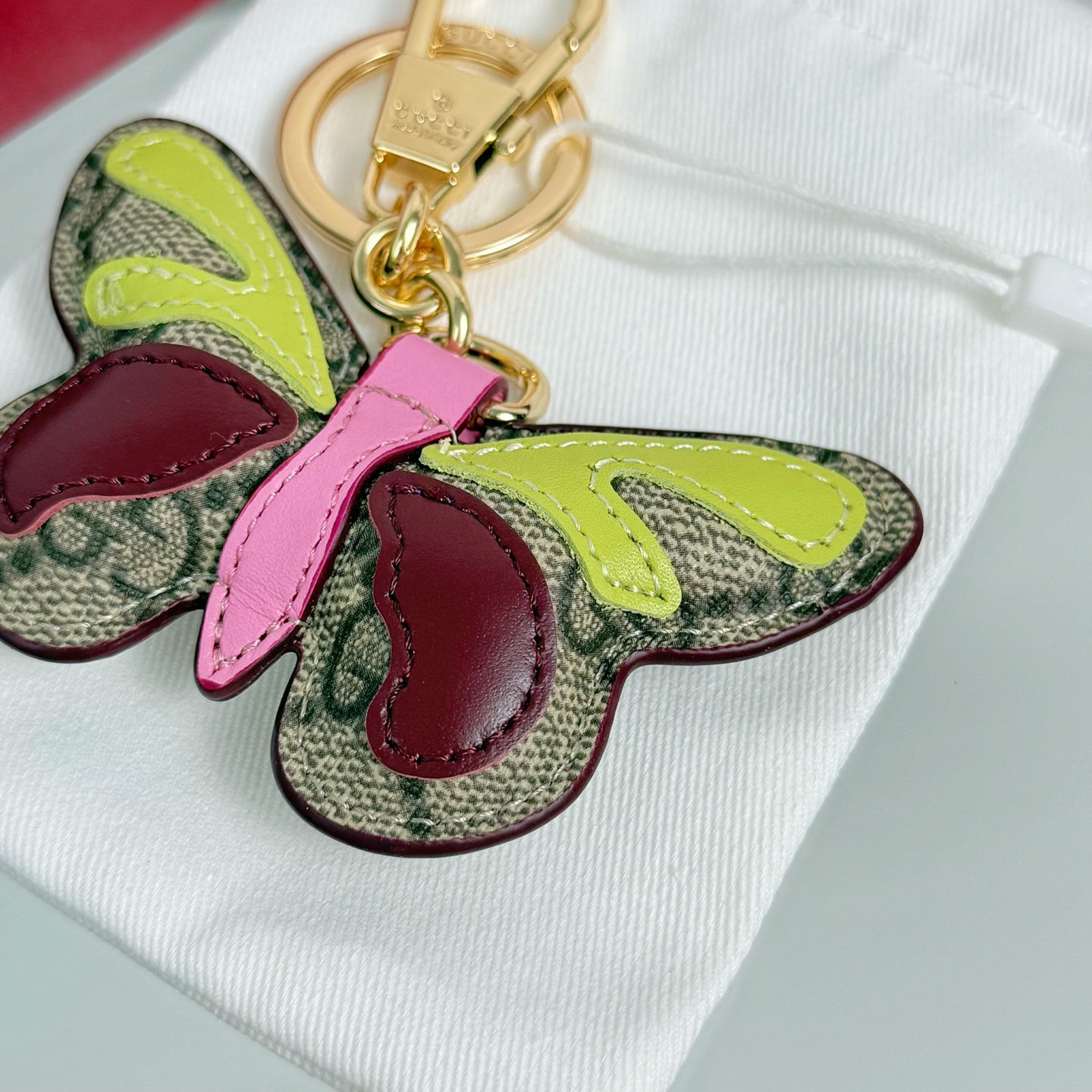 A1Z105B28 Popular bag 's charms accessories