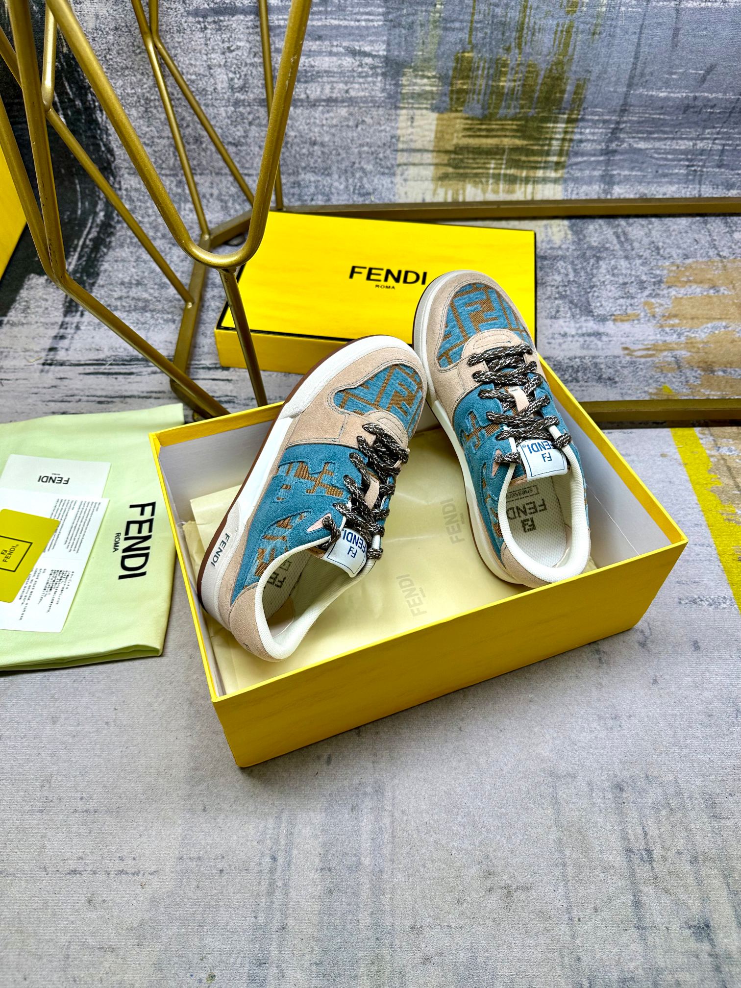 Z2N95F14 Popular high-quality shoes