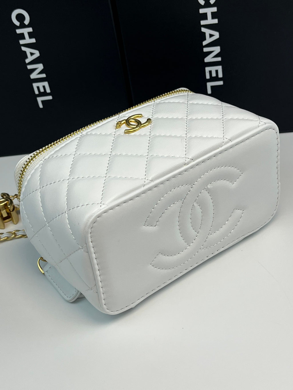 B1P36C83 Popular leather bag