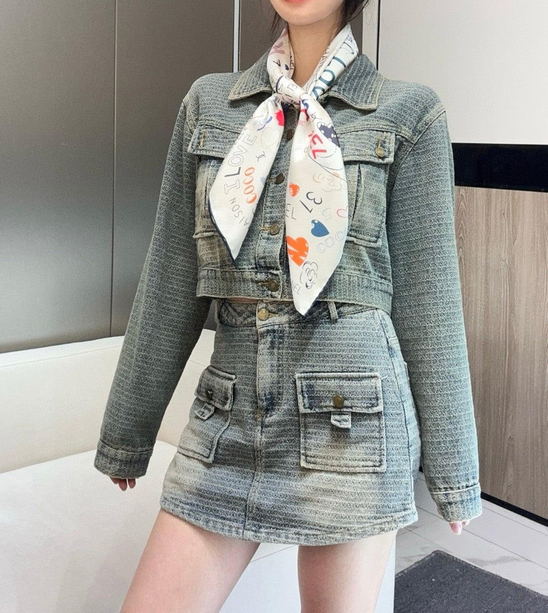 W1N36C12 Popular Silk Scarve