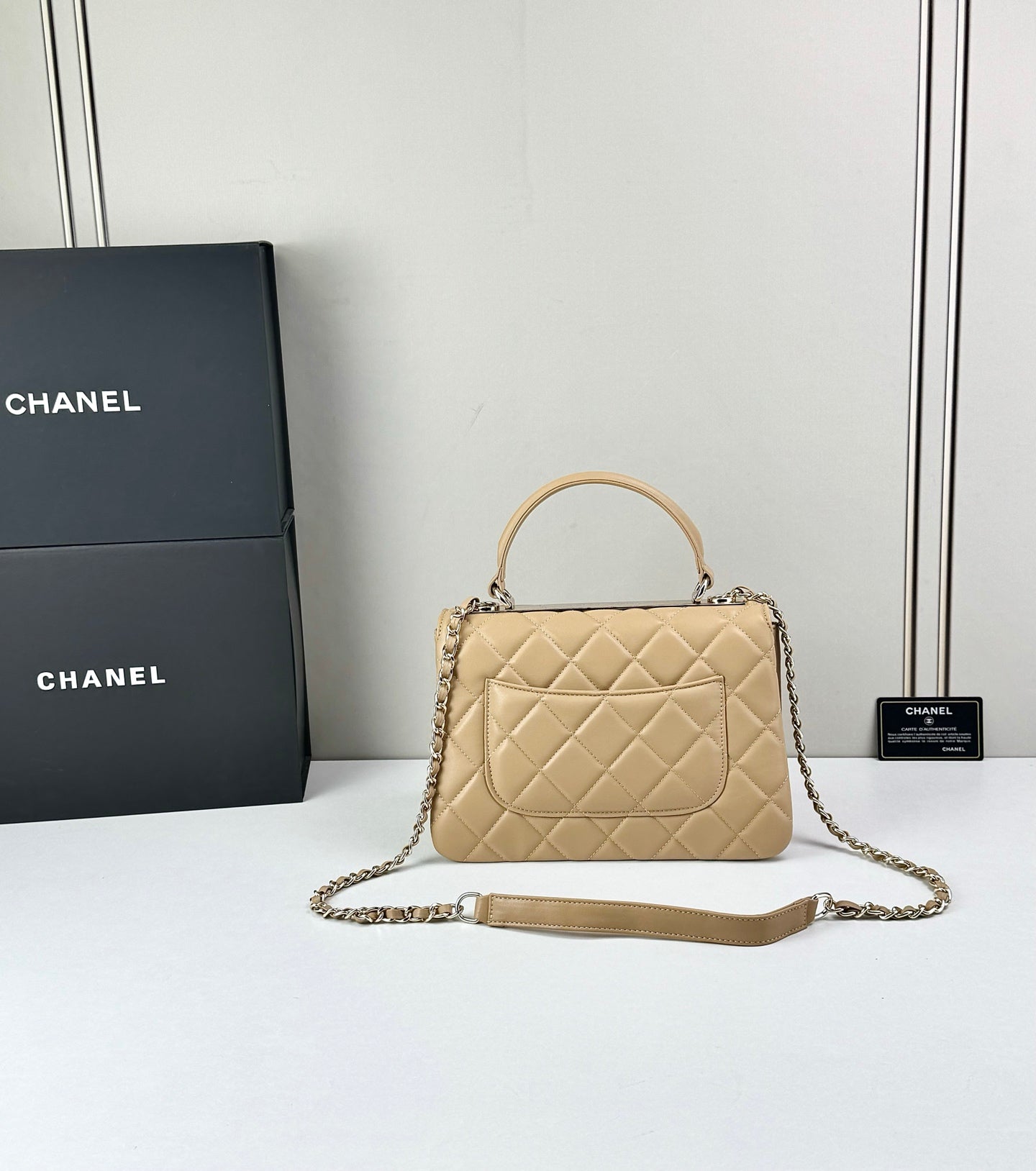 B1X76C7  Popular leather bag