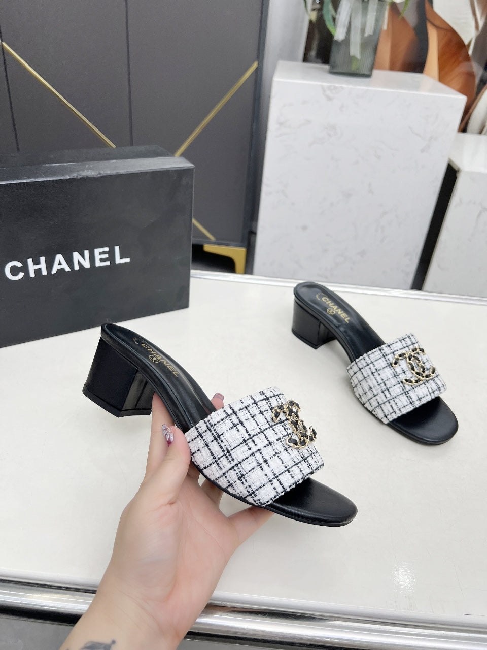 Z2Q55B30 Popular high-quality  Shoes