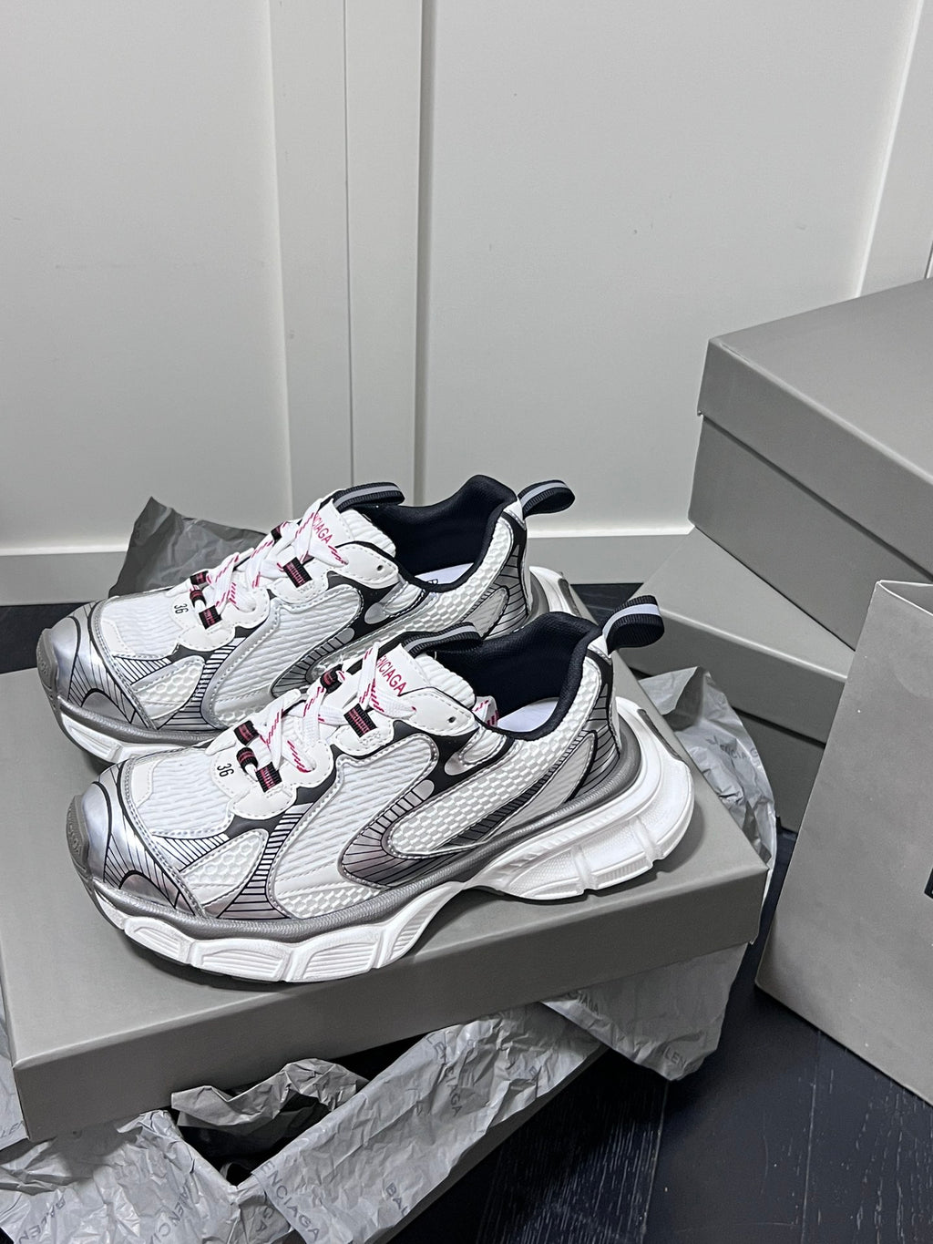 Z1Z54J115 Popular shoes