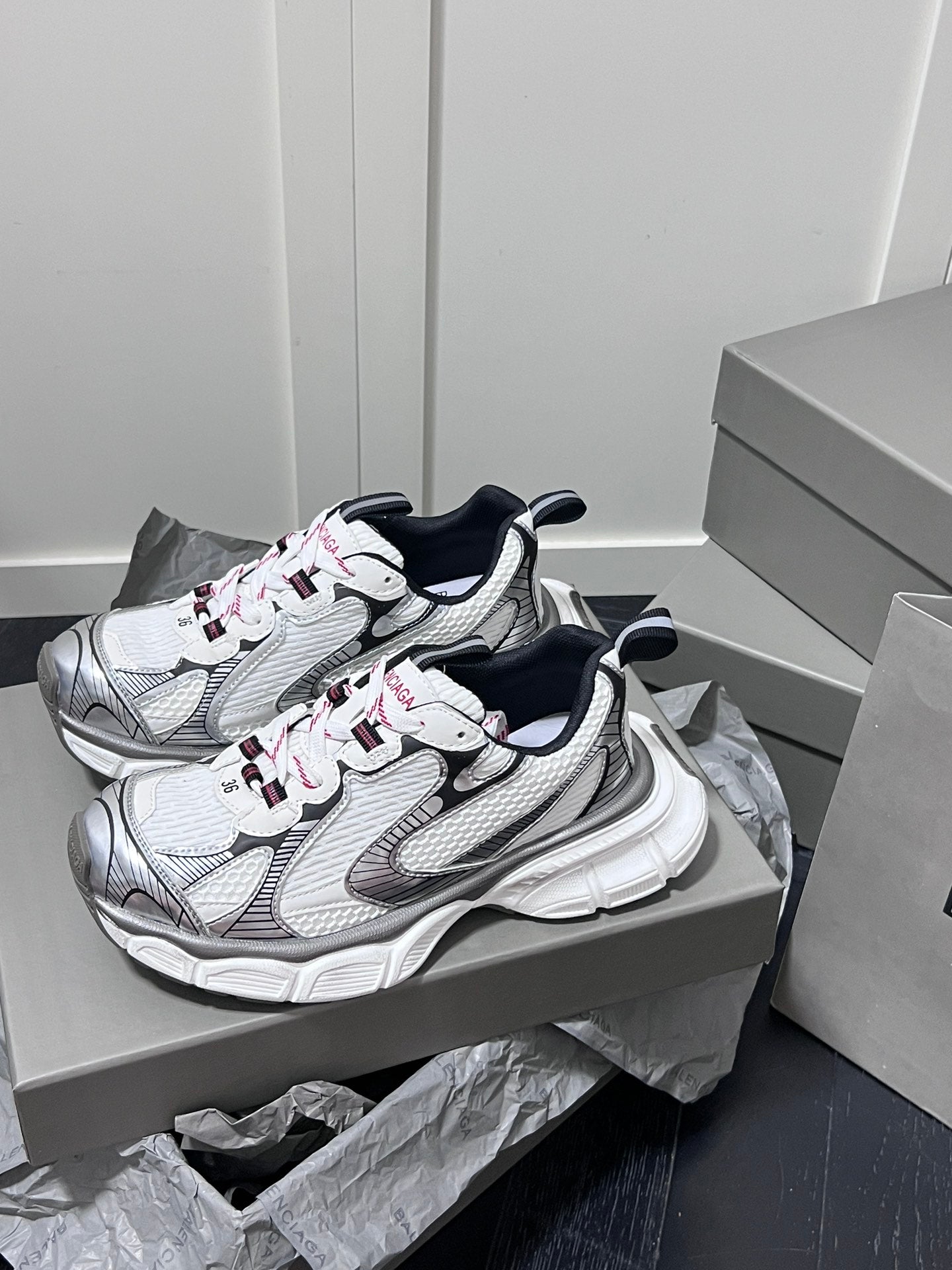 Z1Z54J115 Popular shoes