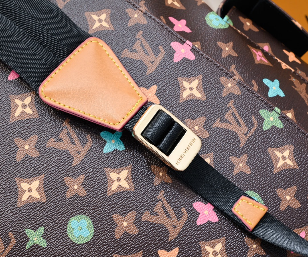 B1W25E71 Popular  Backpacks