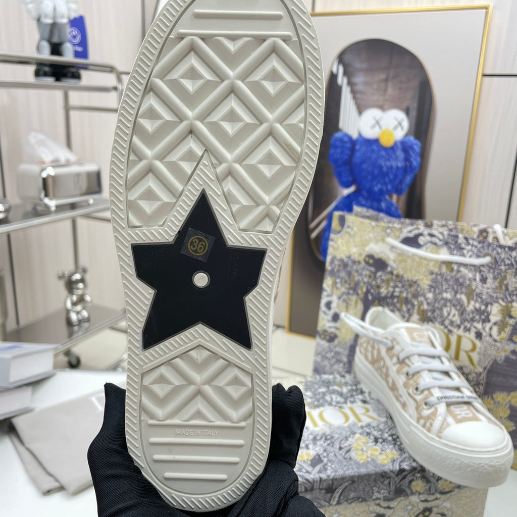 Z1XD65 Popular shoes