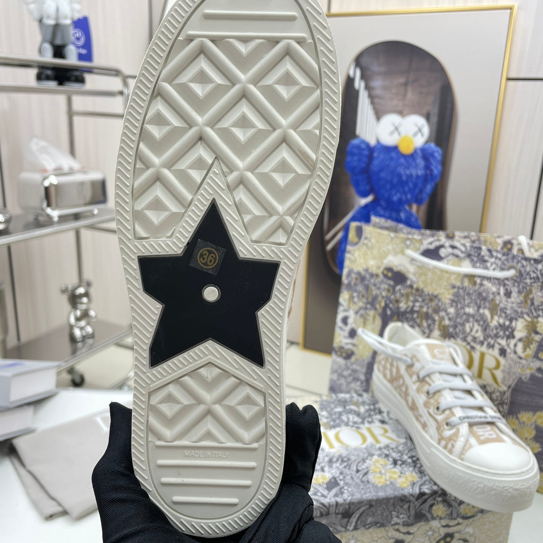 Z1XD65 Popular shoes