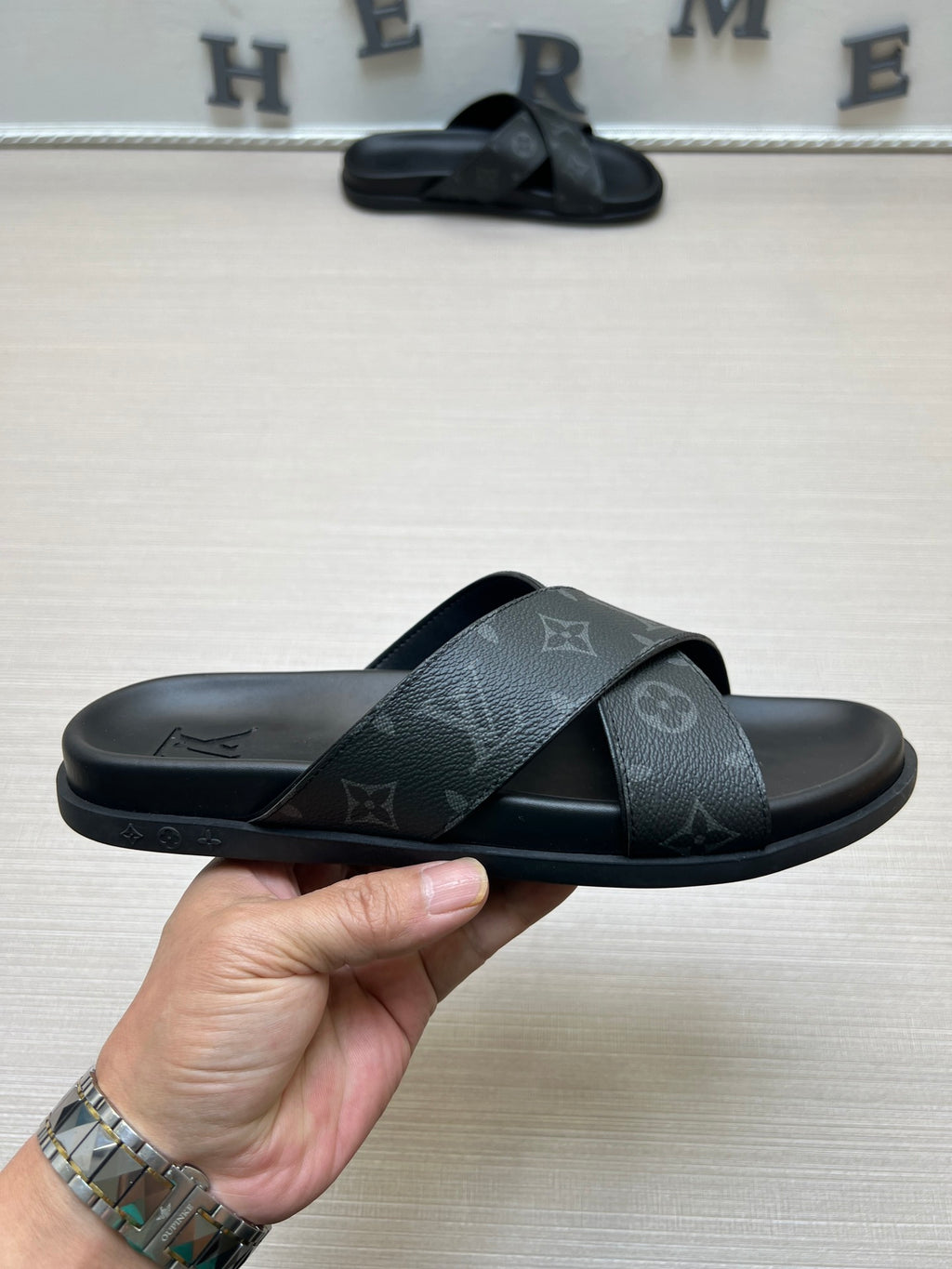 Z5ZE56 Popular slippers