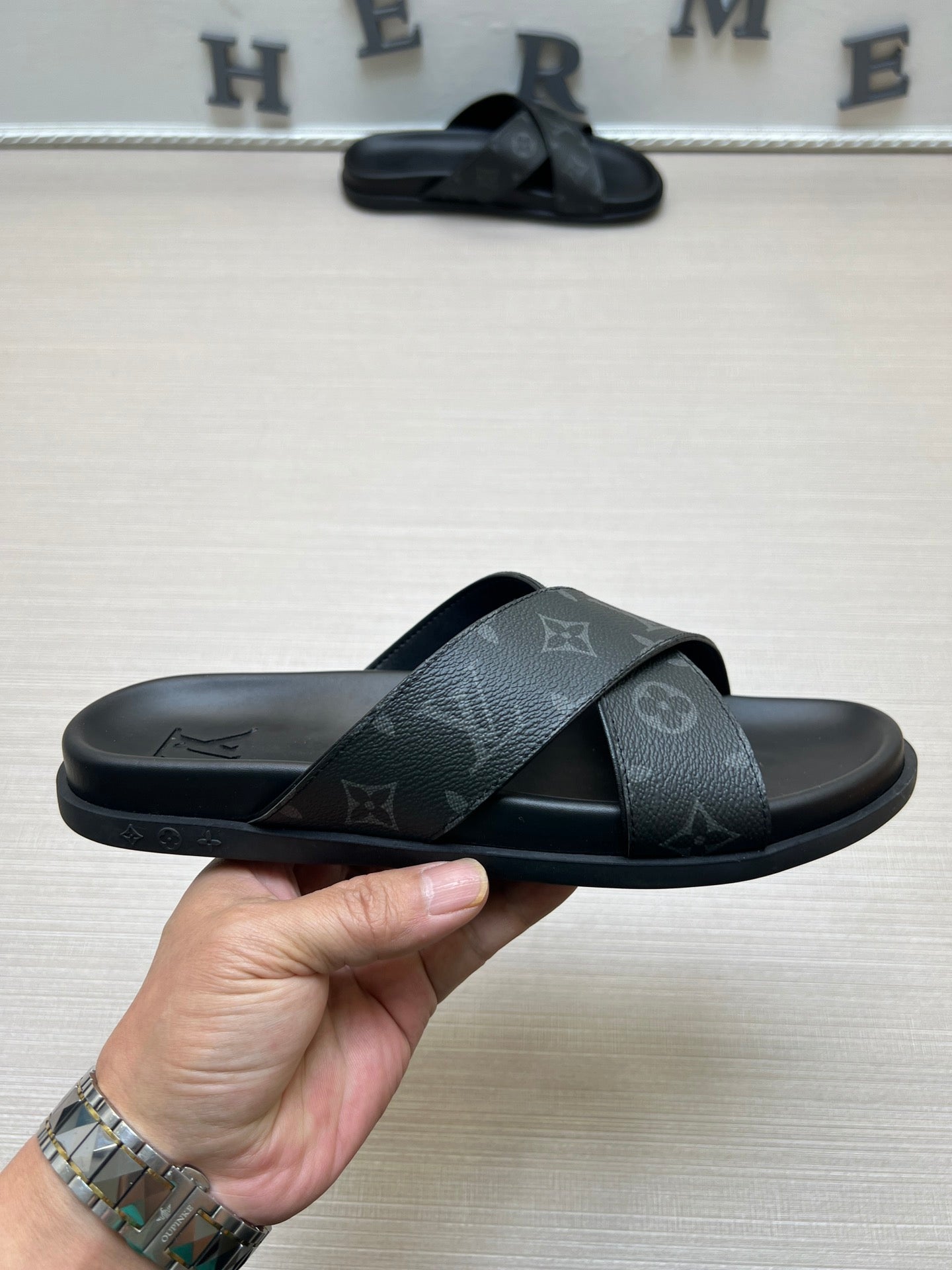 Z5ZE56 Popular slippers