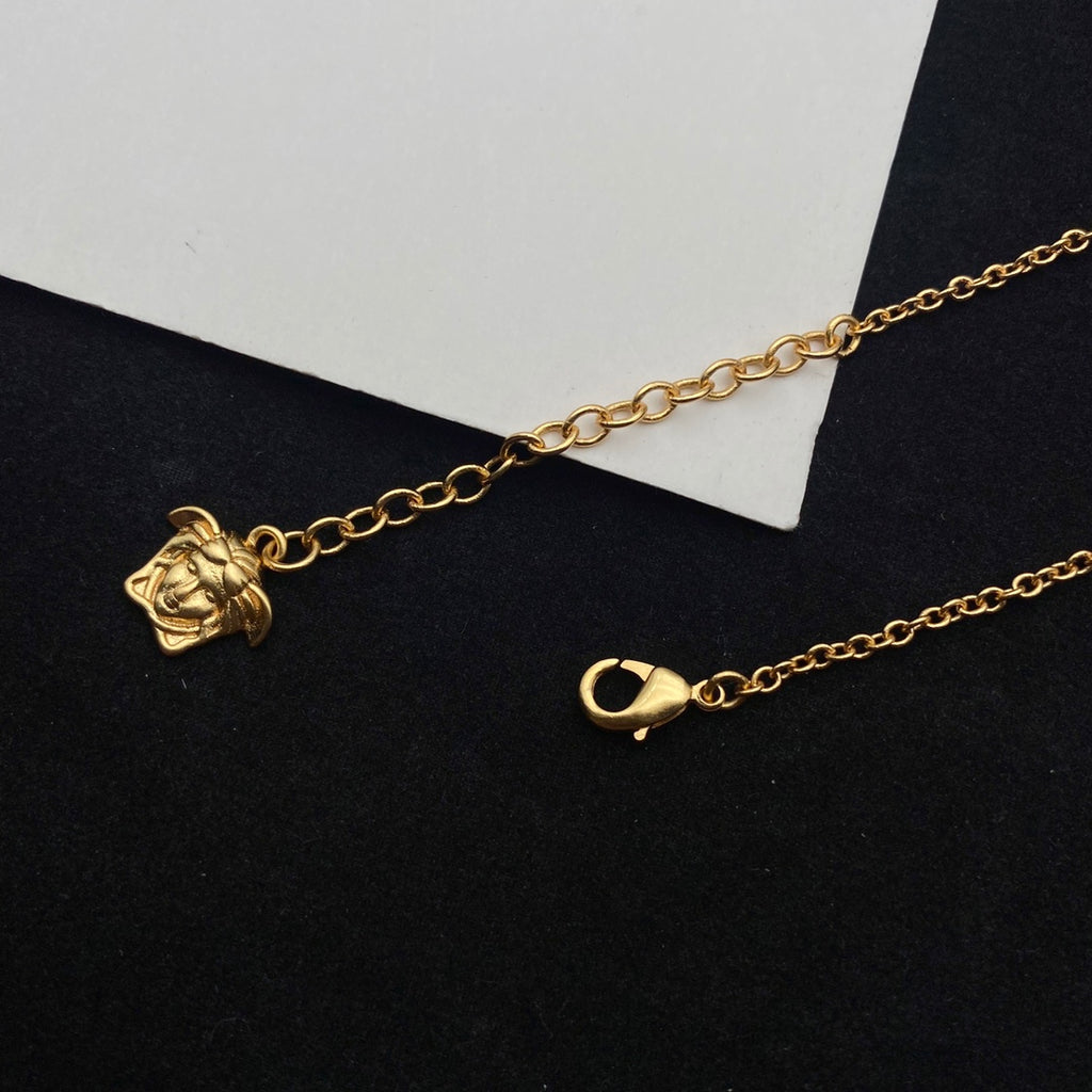 X1Q85V381X  Popular Necklaces