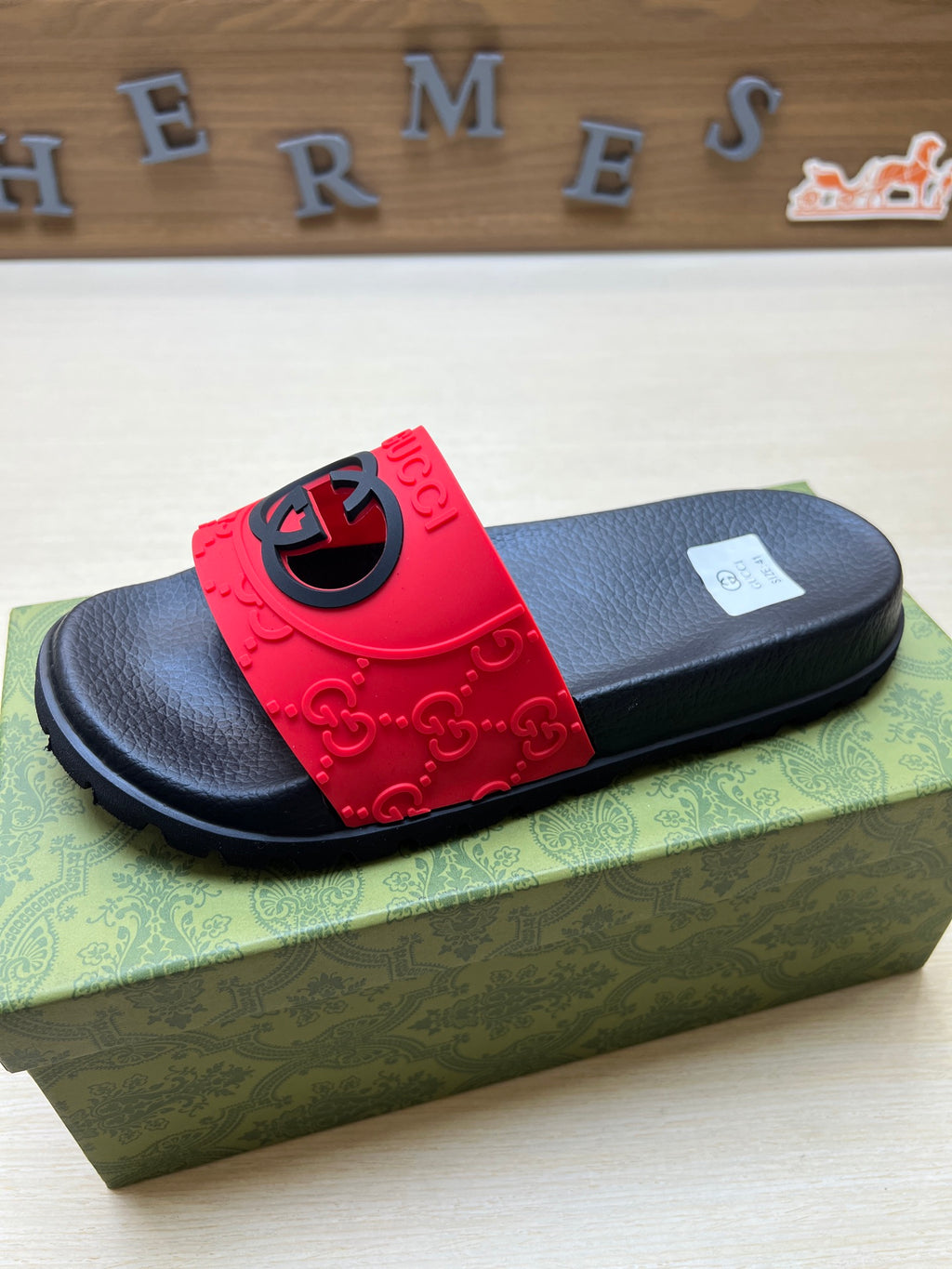 Z5X76B6  Popular slippers