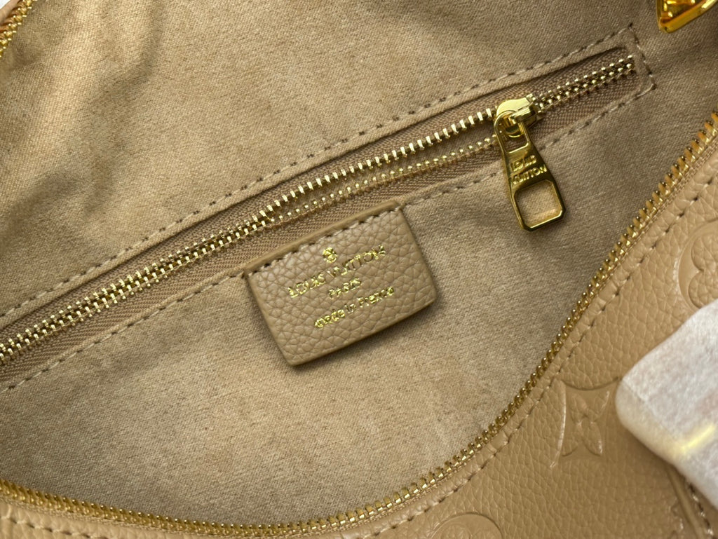 B1X56E29 Popular leather bag