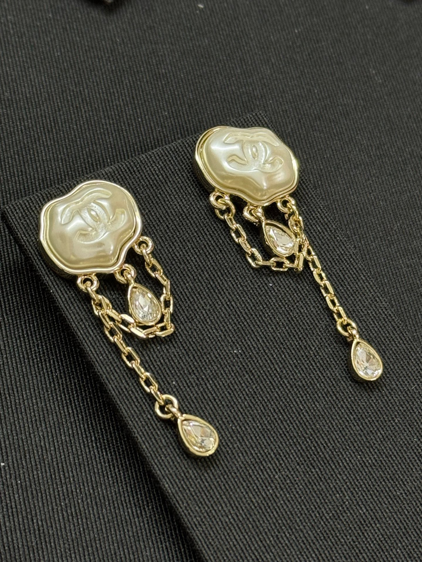 X1Z95C87E Popular Earrings