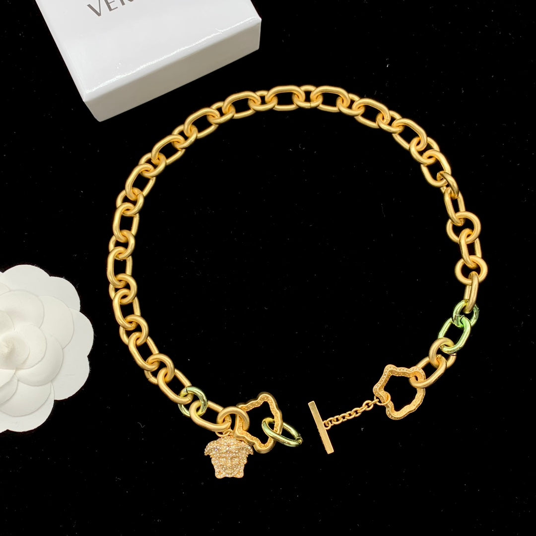X1R75V71X Popular   Necklace .  Bracelets.Earrings .
