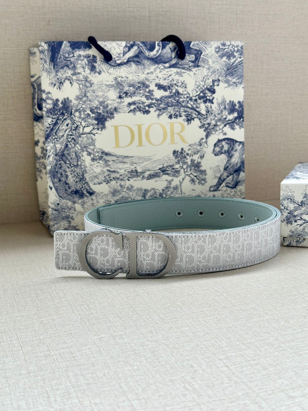 P1R55D197 Popular   High quality belt With full package