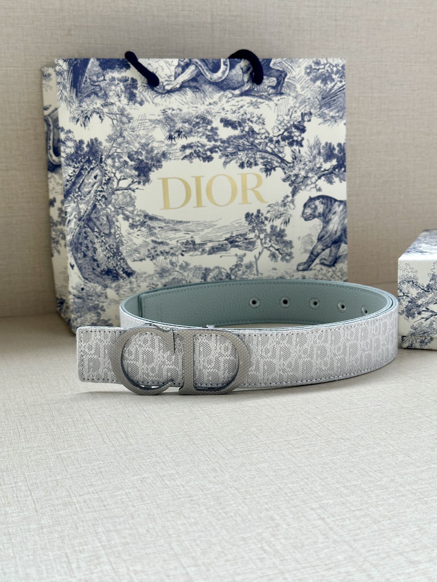 P1R55D197 Popular   High quality belt With full package