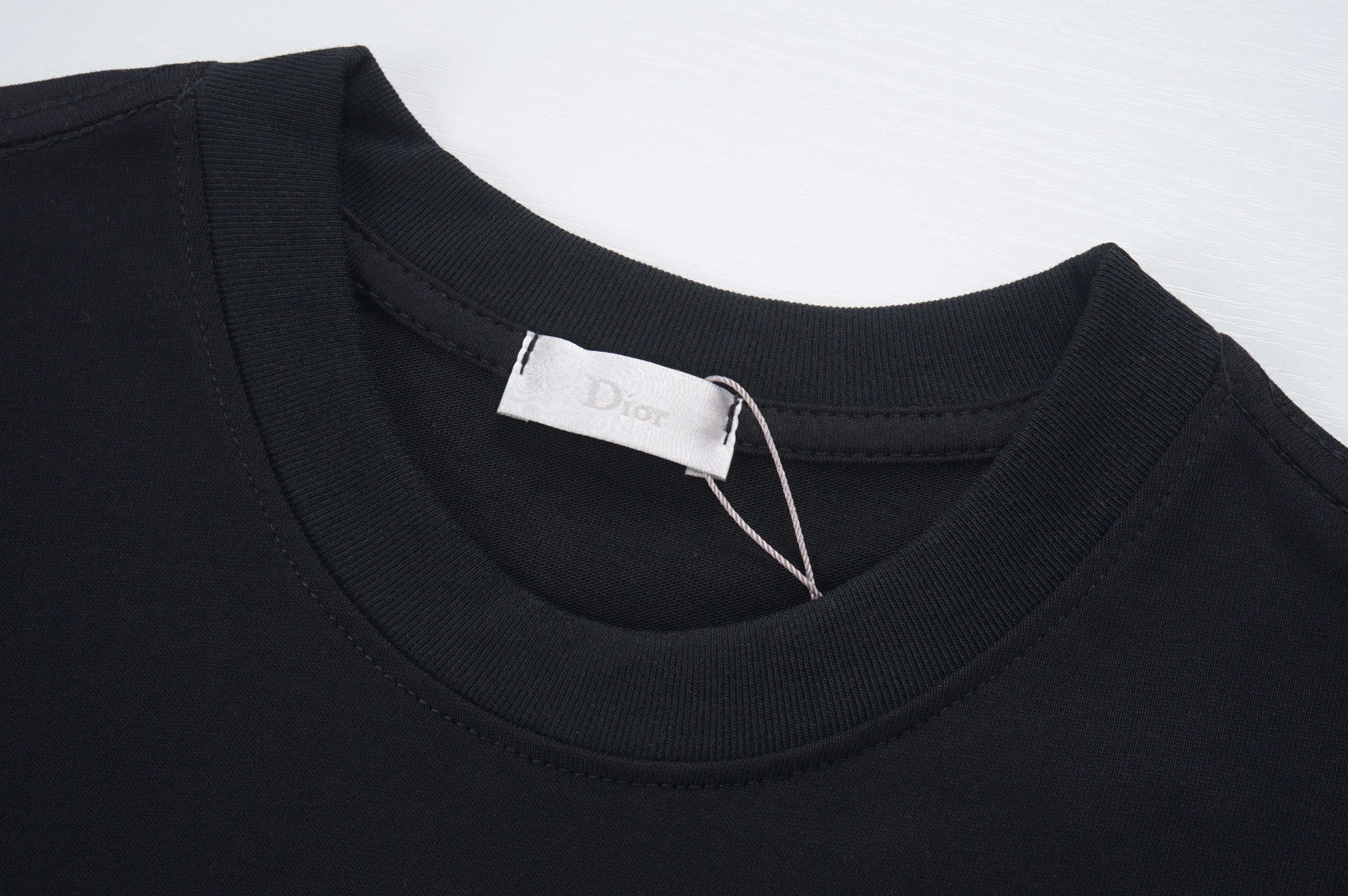 U1W25D37  Popular T-shirts
