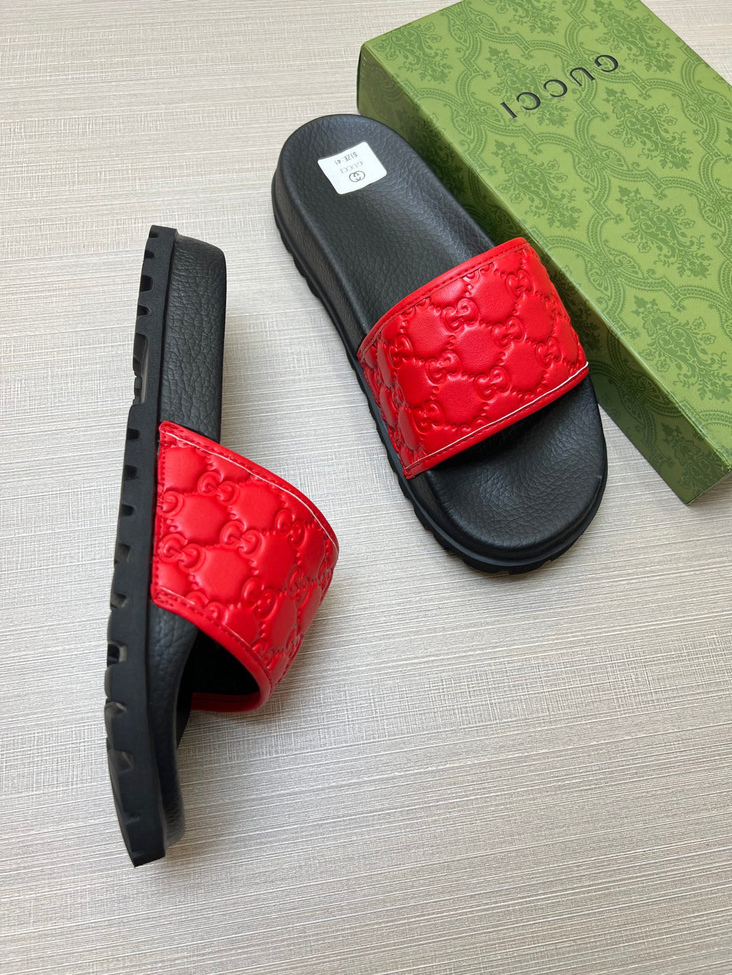 Z5X76B5  Popular slippers
